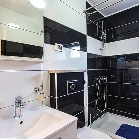 Holiday home Nice Home In Pavicini With Outdoor Swimming Pool *