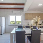 4 Bedroom Amazing In Semesterbostad *