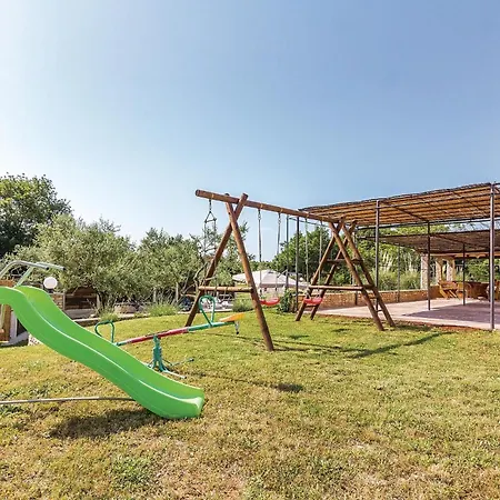 Tatil Evi Awesome In Pavicini