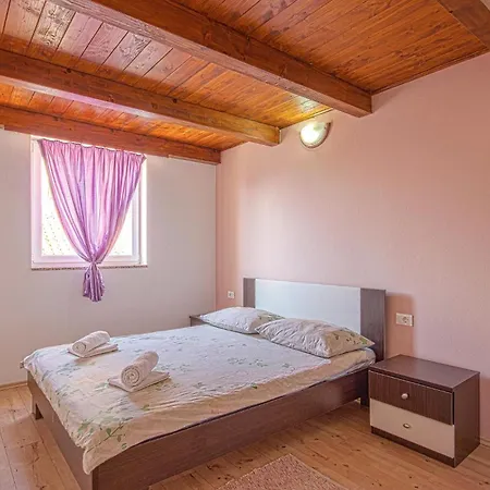 Ferienhaus Nice Home In Pavicini With Outdoor Swimming Pool *