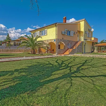 4 Bedroom Amazing In * Pavicini