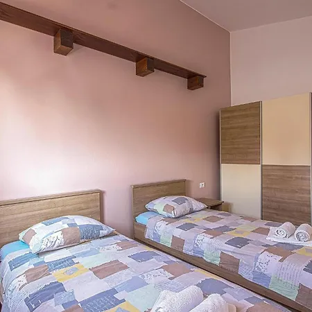 Ferienhaus Nice Home In Pavicini With Outdoor Swimming Pool *
